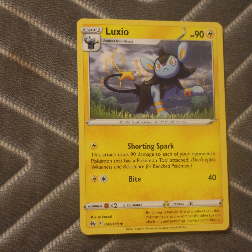 Pokemon Luxio Card - Yellow and Blue